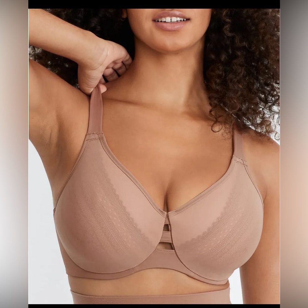 NWT SPANX Womens Illusion Lace Minimizer
Bra Cafe Au Lait/Vintage/Rose